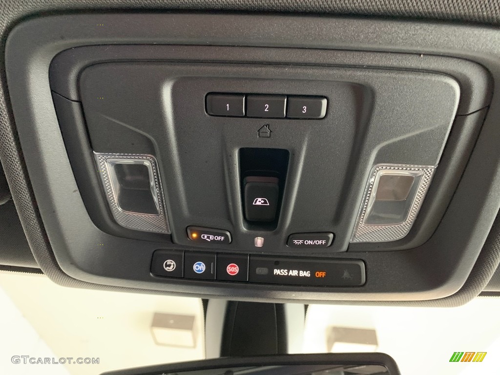 2019 Chevrolet Silverado 1500 High Country Crew Cab 4WD Controls Photo #131982036