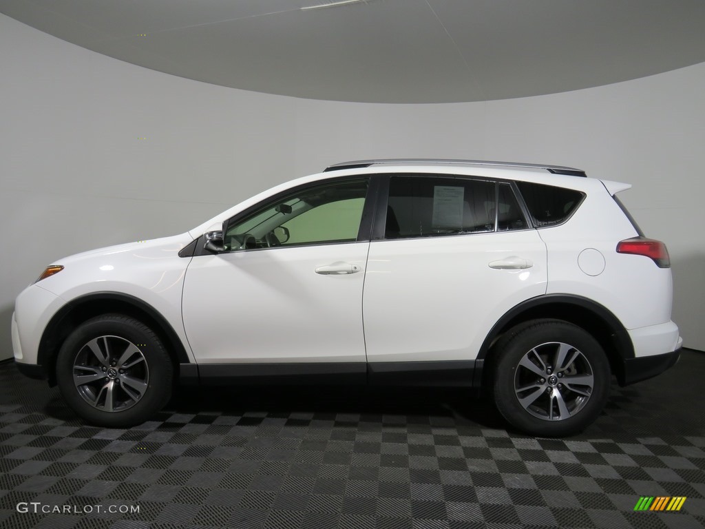 2016 RAV4 XLE - Super White / Ash photo #4