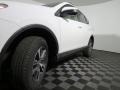 Super White - RAV4 XLE Photo No. 10