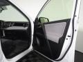 Super White - RAV4 XLE Photo No. 14