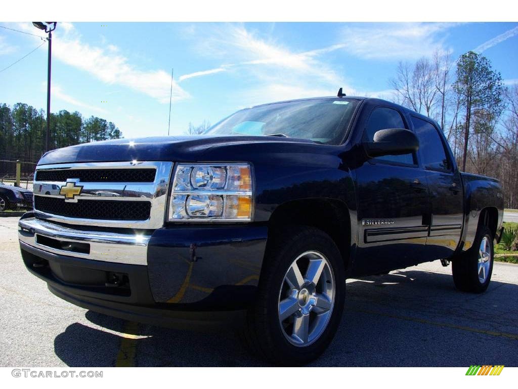 2009 Silverado 1500 LT Crew Cab 4x4 - Imperial Blue Metallic / Light Cashmere photo #2