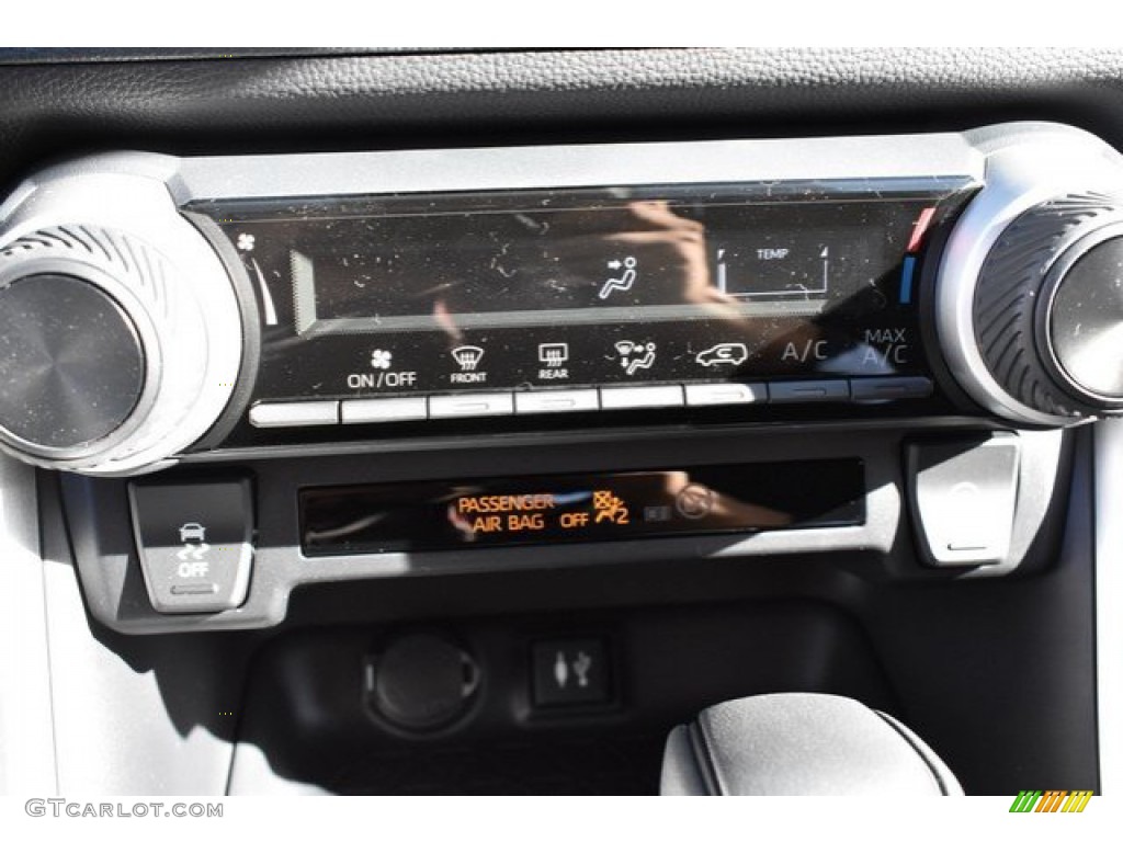 2019 RAV4 LE AWD - Silver Sky Metallic / Black photo #28