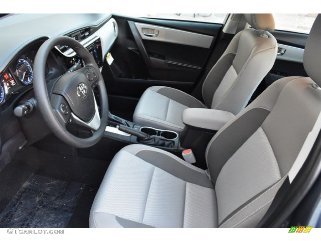 2019 Toyota Corolla LE Front Seat Photo #131993409