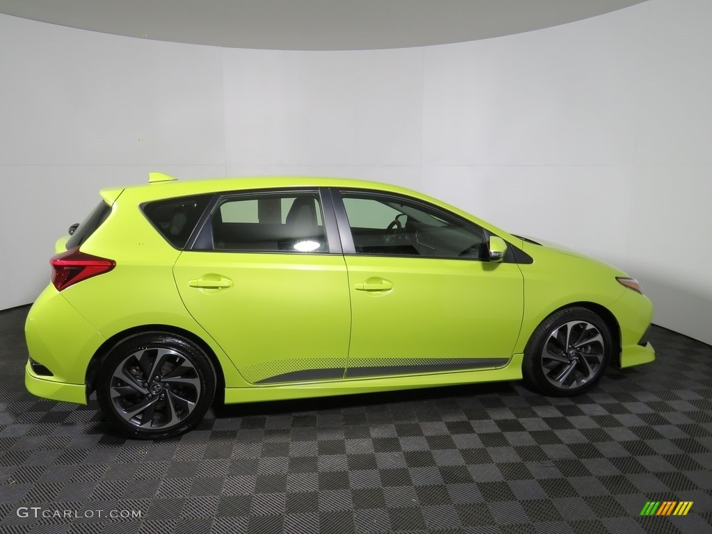 2017 Corolla iM  - Spring Green Metallic / Black photo #6