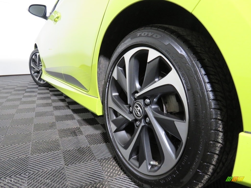 2017 Corolla iM  - Spring Green Metallic / Black photo #13