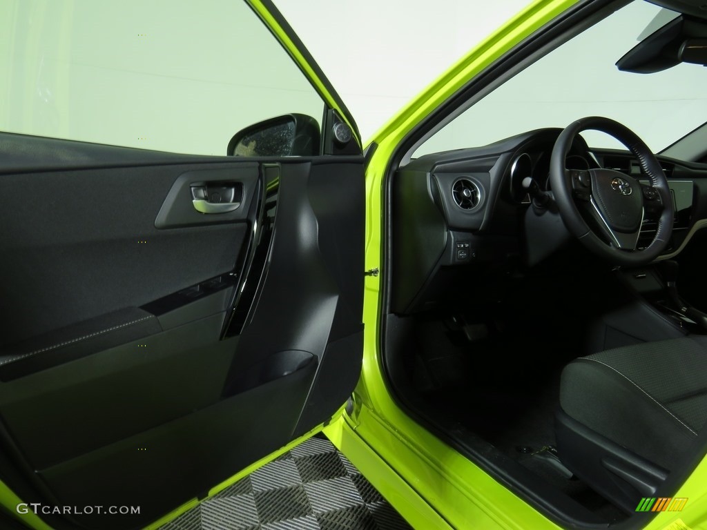 2017 Corolla iM  - Spring Green Metallic / Black photo #14