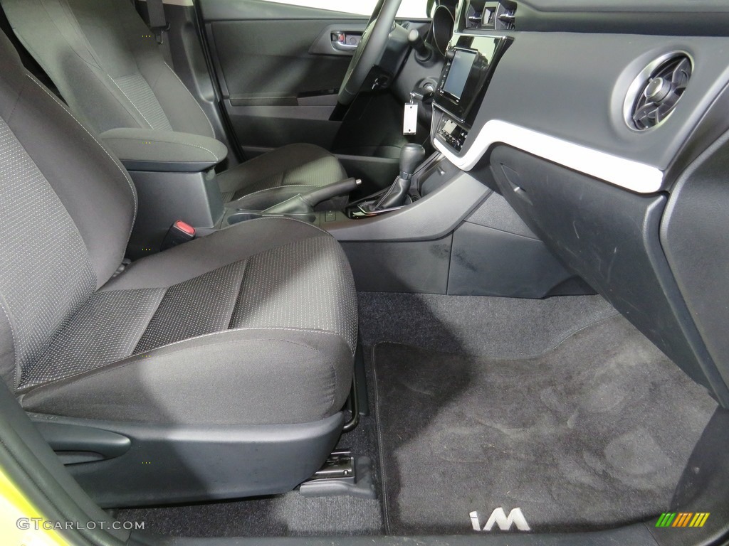 2017 Corolla iM  - Spring Green Metallic / Black photo #17