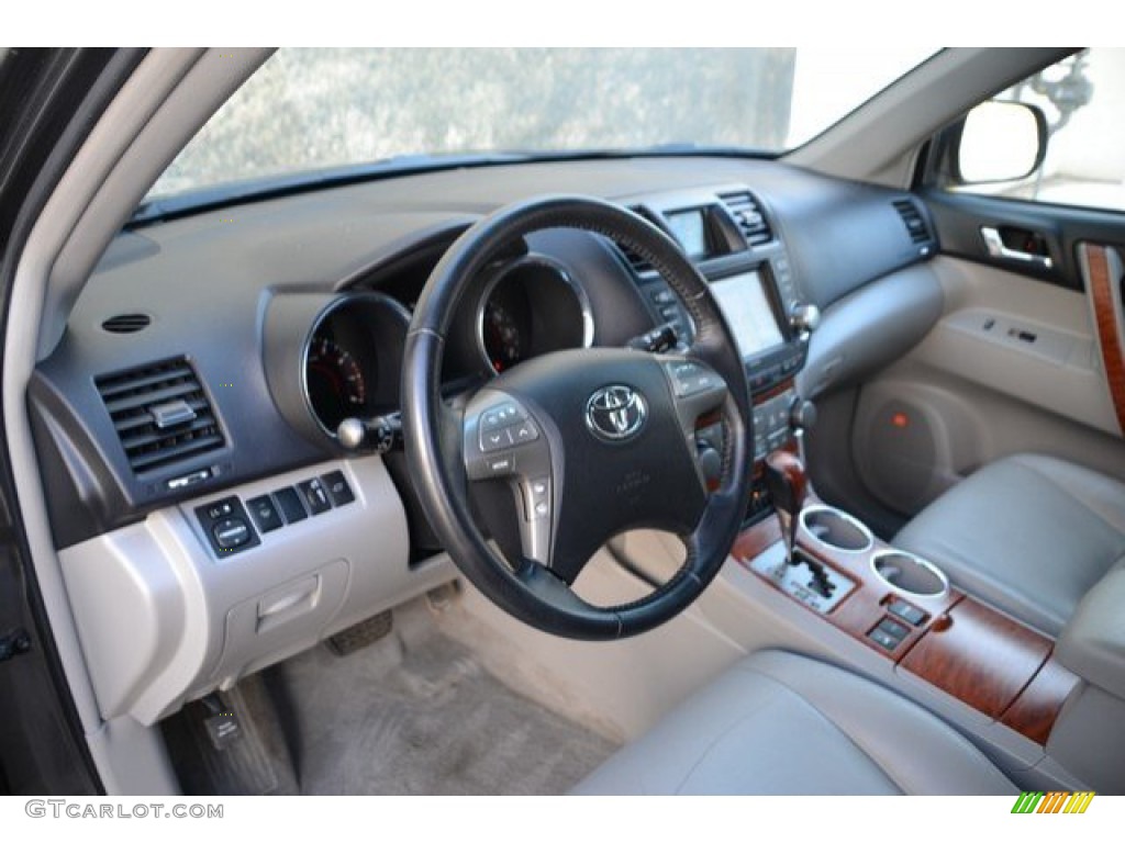 2010 Highlander Limited 4WD - Magnetic Gray Metallic / Ash photo #9