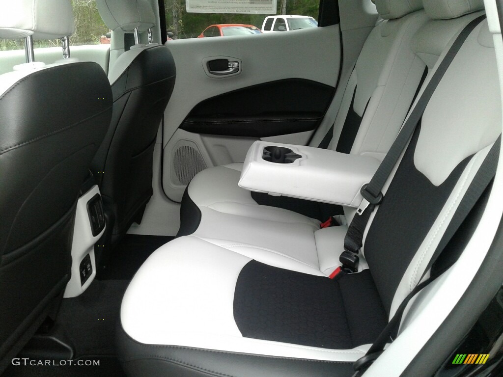2019 Jeep Compass Latitude Rear Seat Photo #131999501