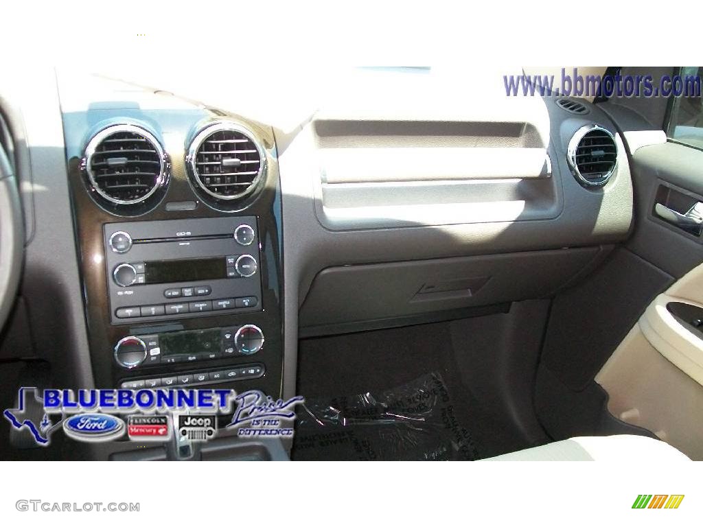 2008 Taurus X SEL - Titanium Green Metallic / Camel photo #7