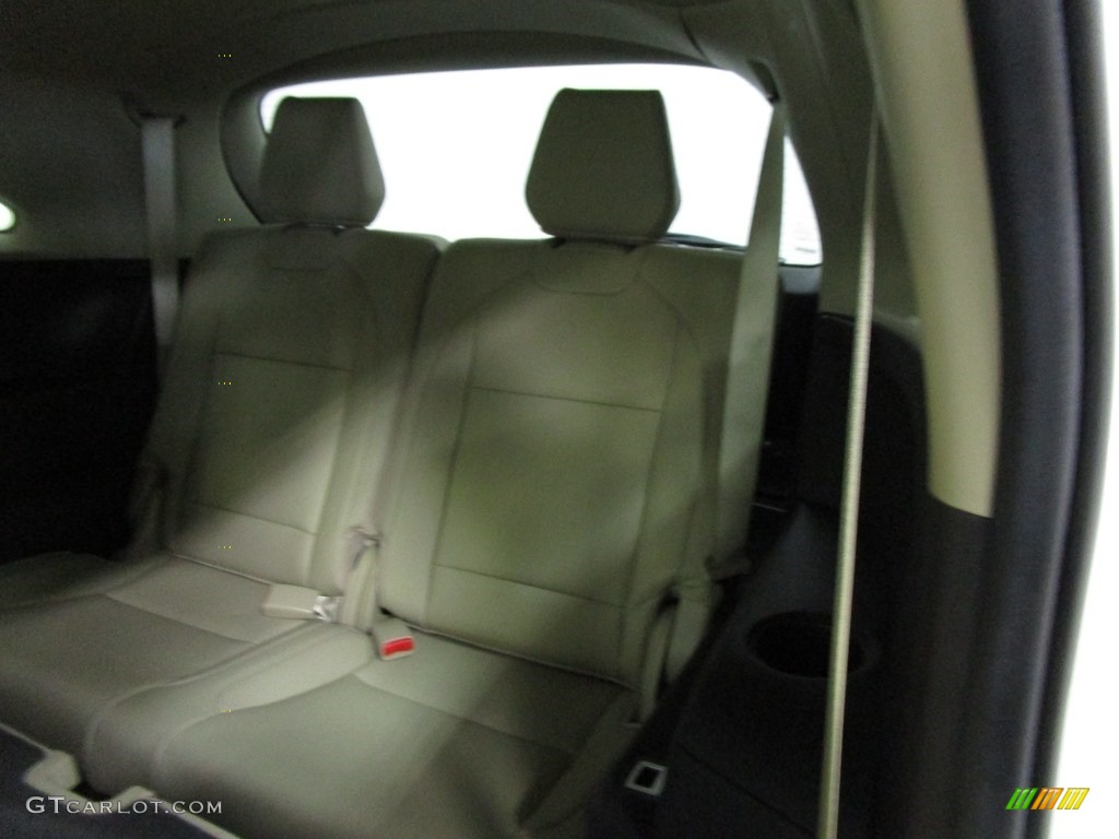 2016 MDX SH-AWD Technology - White Diamond Pearl / Parchment photo #13