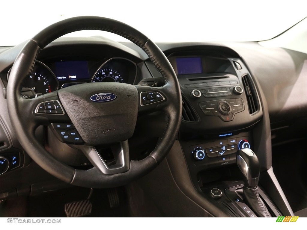 2015 Focus SE Sedan - Ruby Red Metallic / Charcoal Black photo #6