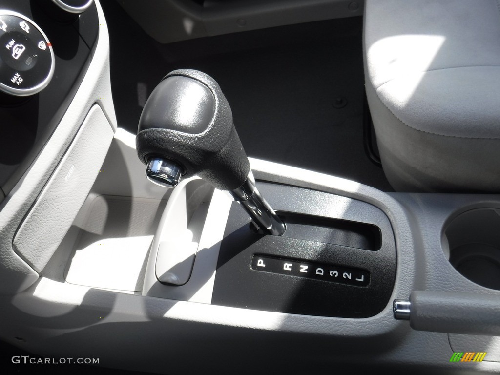 2009 Spectra EX Sedan - Clear White / Gray photo #15
