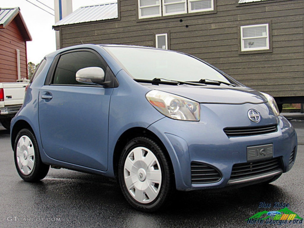 2012 iQ  - Pacific Blue Metallic / Dark Gray photo #8
