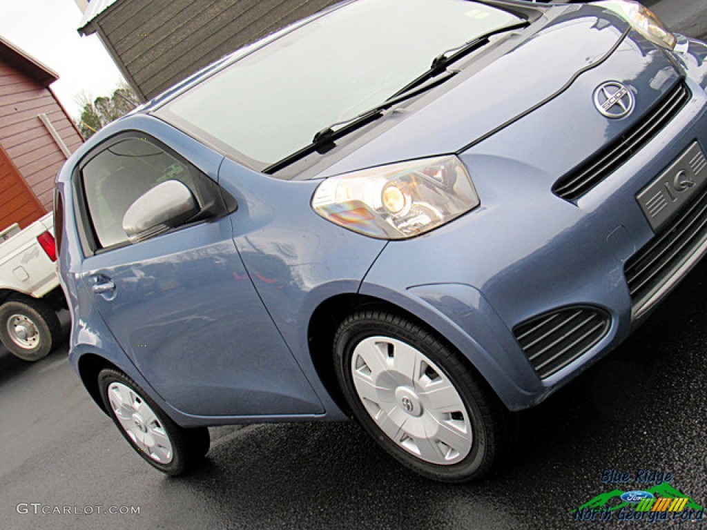 2012 iQ  - Pacific Blue Metallic / Dark Gray photo #25