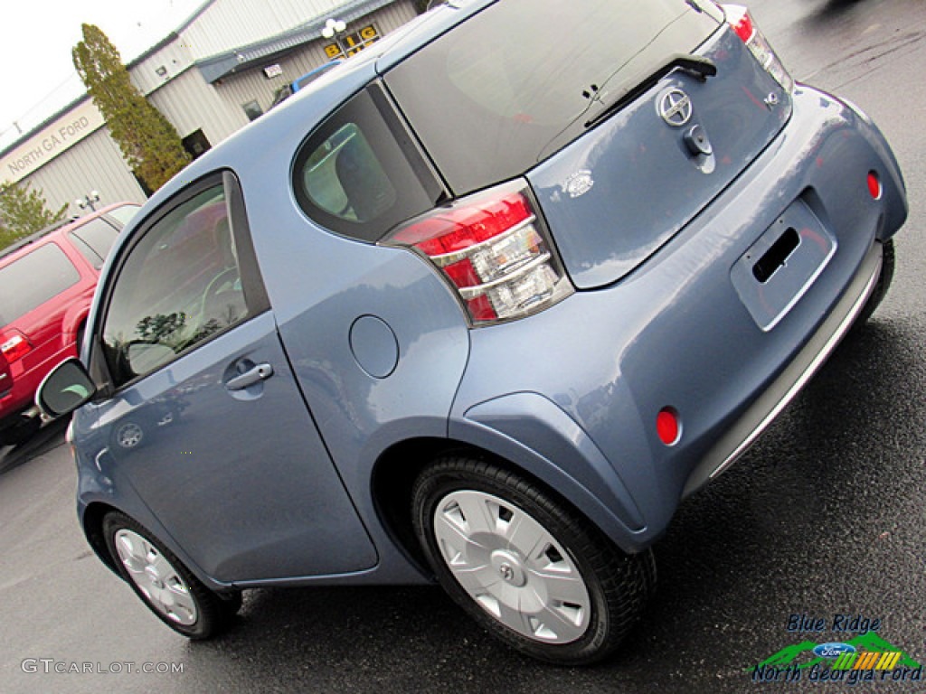 2012 iQ  - Pacific Blue Metallic / Dark Gray photo #27