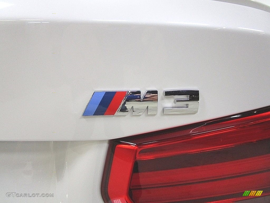 2018 M3 Sedan - Mineral White Metallic / Black photo #3