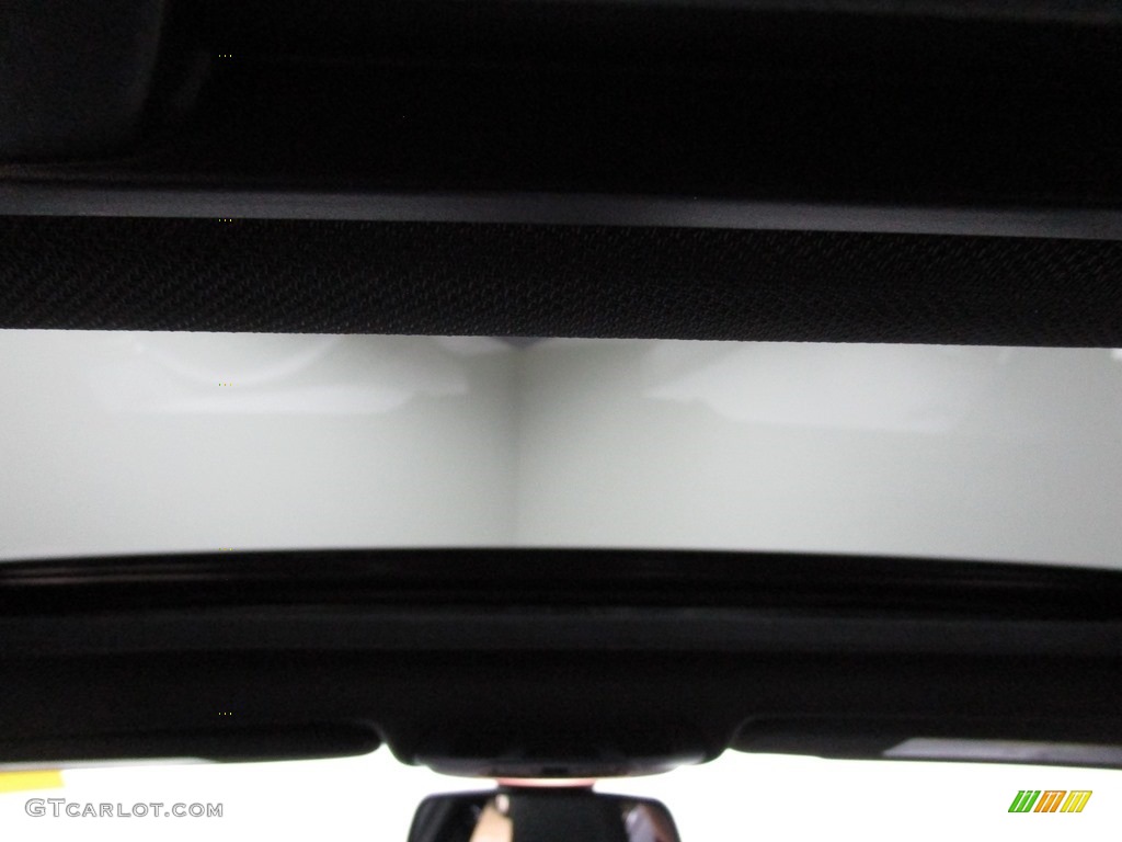 2018 M3 Sedan - Mineral White Metallic / Black photo #22