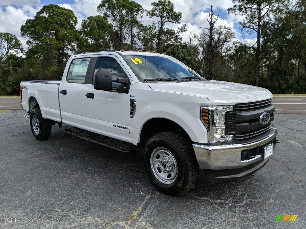 2019 F350 Super Duty XL Crew Cab 4x4 - Oxford White / Earth Gray photo #7