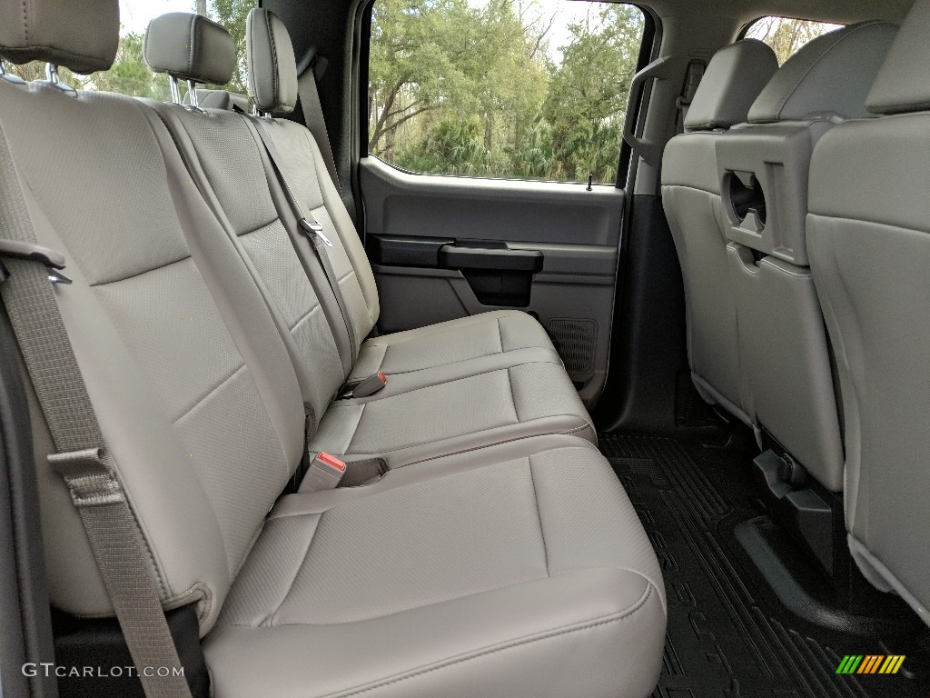 2019 F350 Super Duty XL Crew Cab 4x4 - Oxford White / Earth Gray photo #11