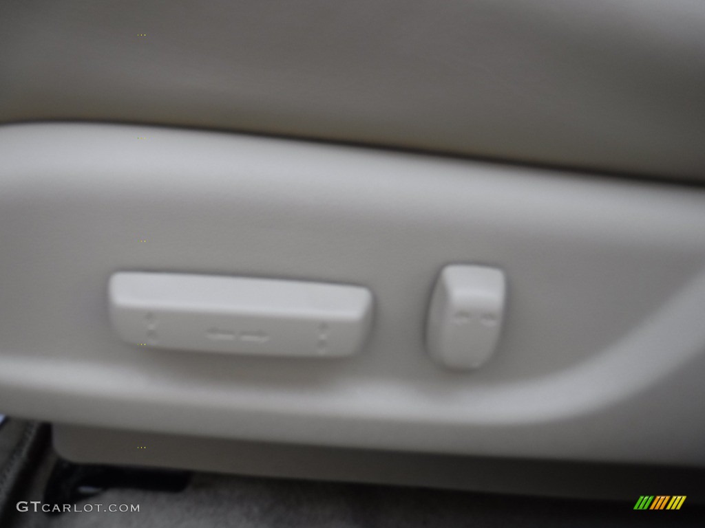 2010 TSX Sedan - Basque Red Pearl / Parchment photo #19
