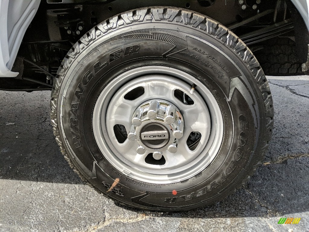 2019 F350 Super Duty XL Crew Cab 4x4 - Oxford White / Earth Gray photo #20