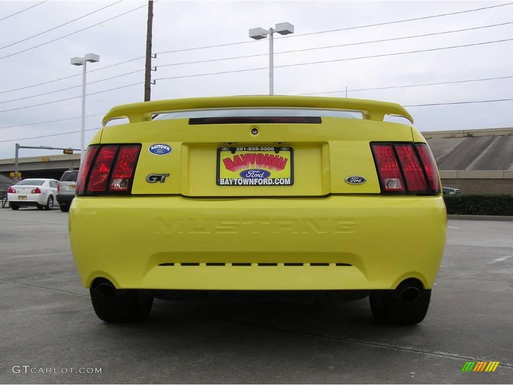 2003 Mustang GT Coupe - Zinc Yellow / Dark Charcoal photo #4