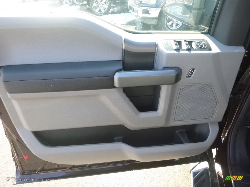2019 F150 XLT SuperCab 4x4 - Magma Red / Earth Gray photo #12