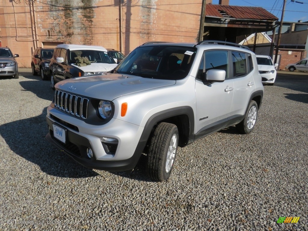 2019 Renegade Latitude 4x4 - Glacier Metallic / Black photo #8