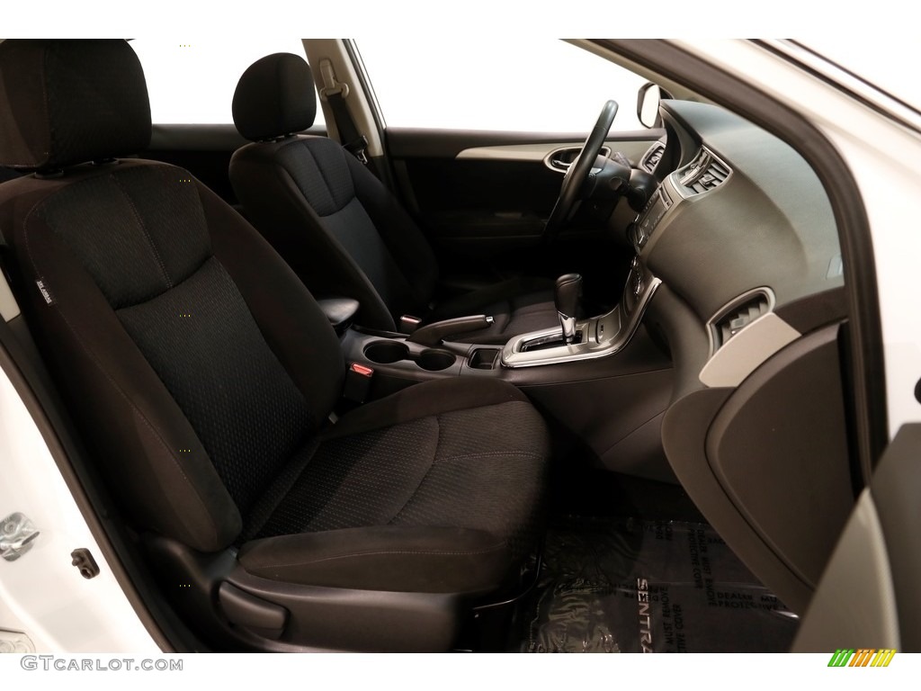 2013 Sentra SR - Aspen White / Charcoal photo #18