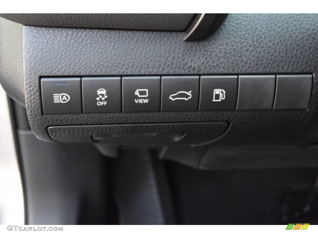 2019 Camry XSE - Celestial Silver Metallic / Black photo #25