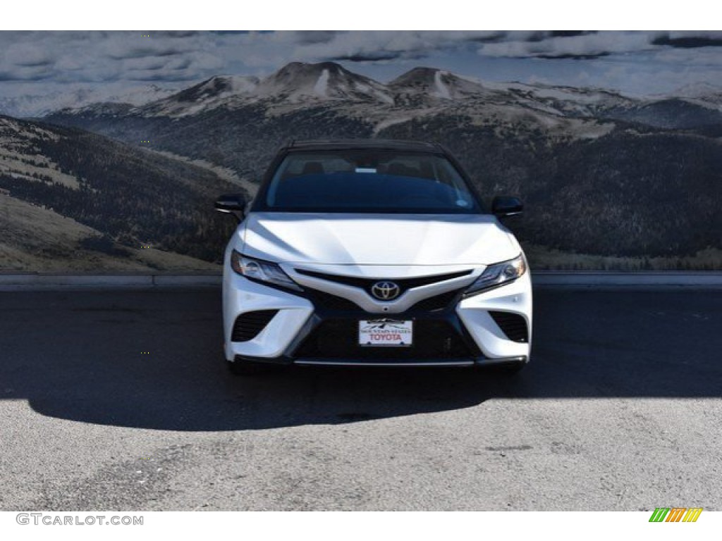 2019 Camry XSE - Wind Chill Pearl / Black photo #2