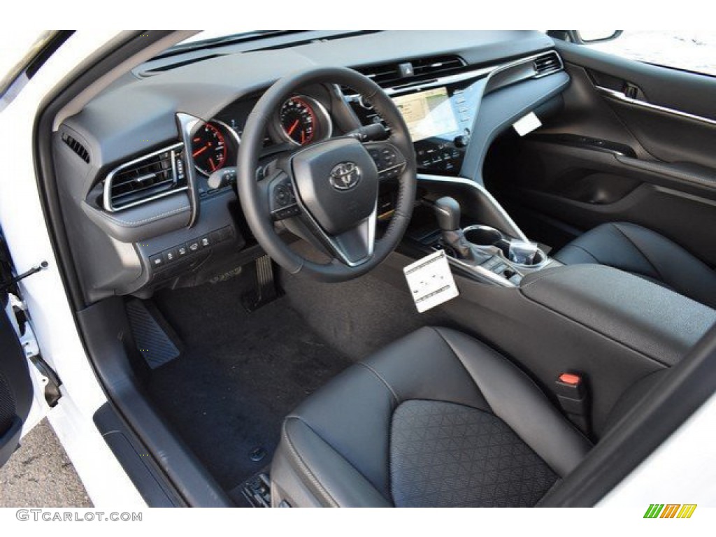 2019 Camry XSE - Wind Chill Pearl / Black photo #5