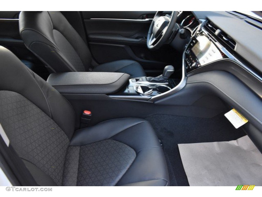2019 Camry XSE - Wind Chill Pearl / Black photo #12