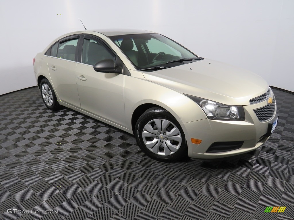 2012 Cruze LS - Gold Mist Metallic / Jet Black/Medium Titanium photo #3