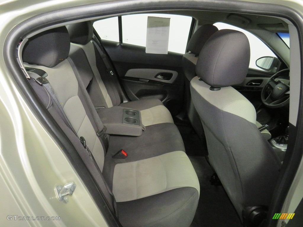 2012 Cruze LS - Gold Mist Metallic / Jet Black/Medium Titanium photo #35