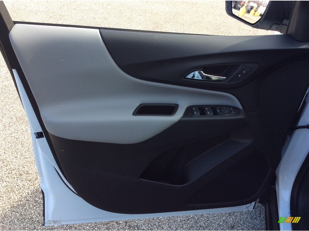 2019 Equinox LS - Summit White / Medium Ash Gray photo #8