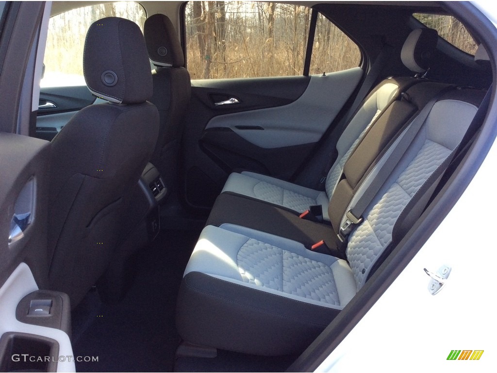 2019 Equinox LS - Summit White / Medium Ash Gray photo #21