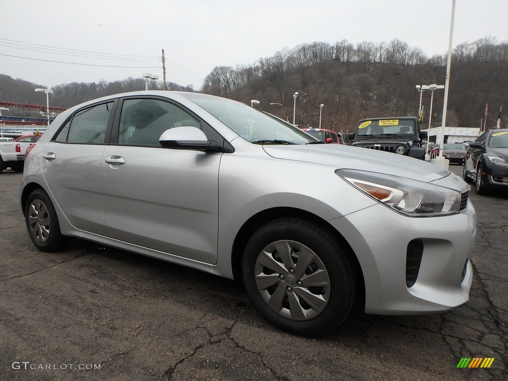 Silky Silver 2019 Kia Rio S 5 Door Exterior Photo #132048974