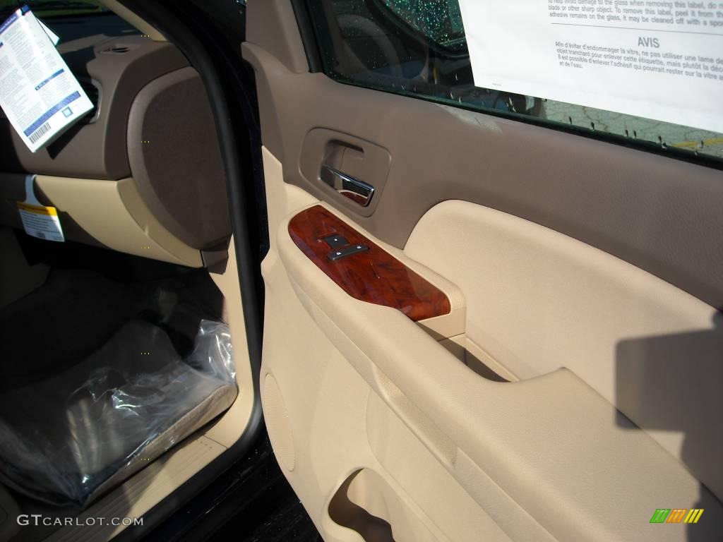 2009 Suburban LT - Dark Blue Metallic / Light Cashmere/Dark Cashmere photo #23