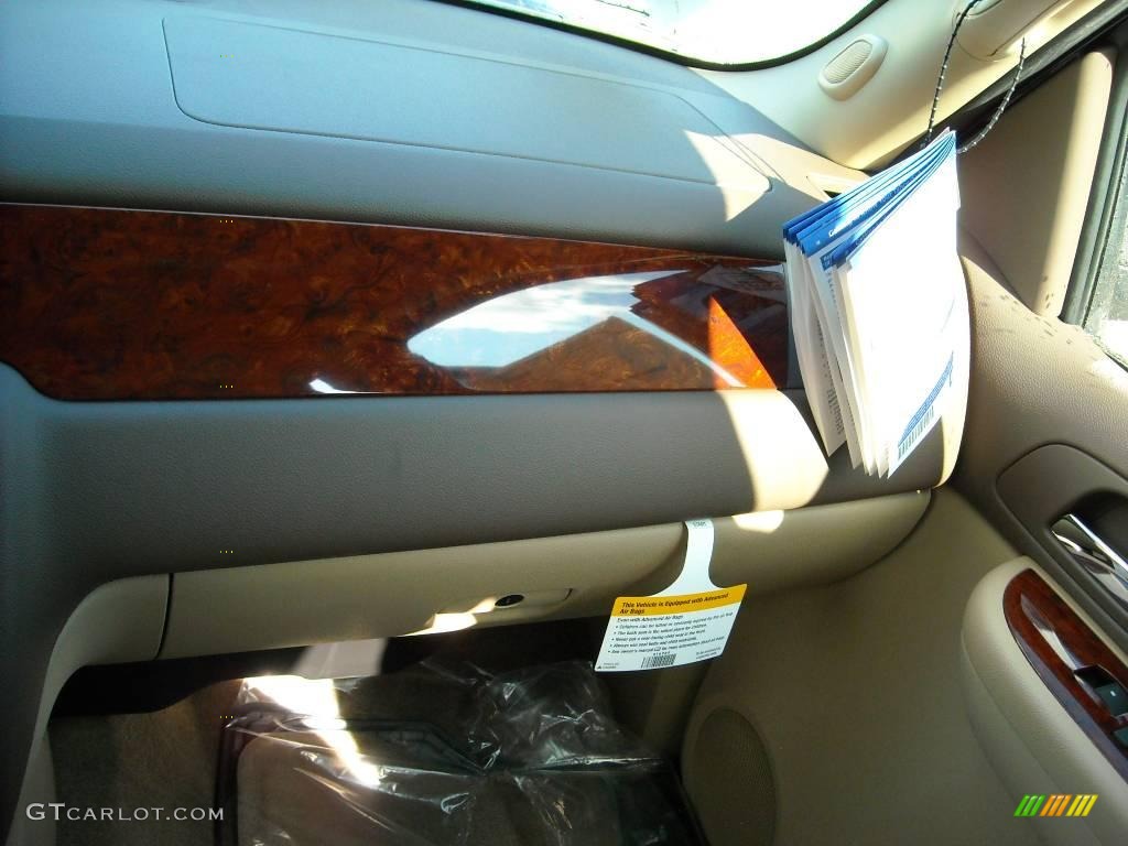 2009 Suburban LT - Dark Blue Metallic / Light Cashmere/Dark Cashmere photo #24