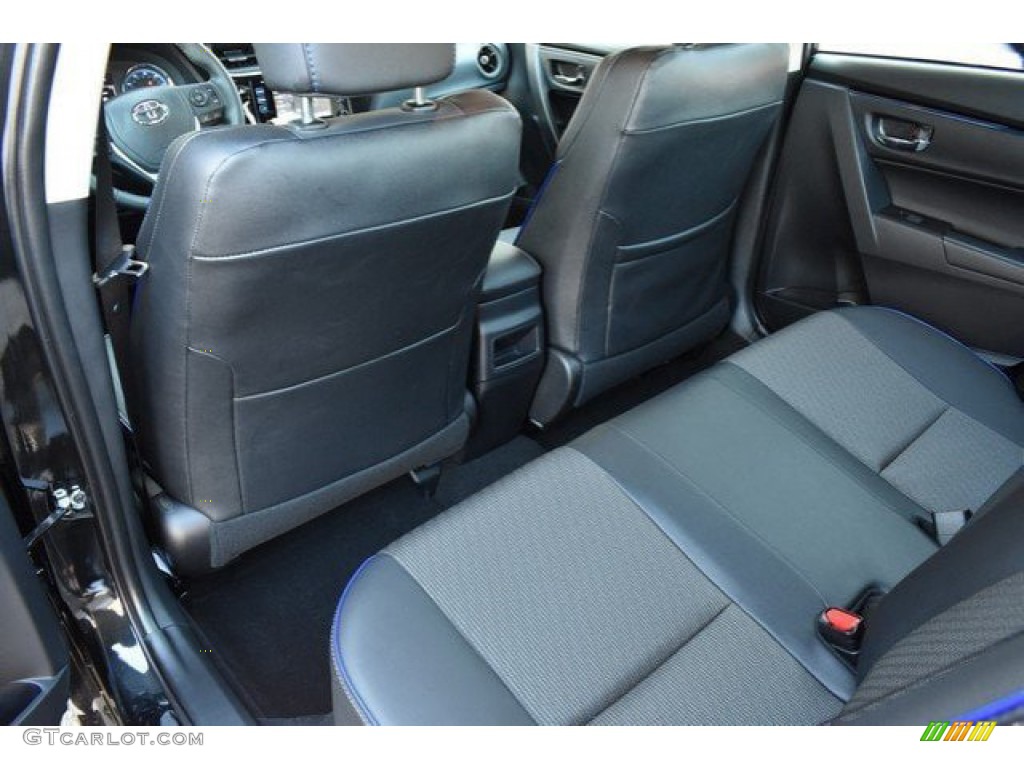 Black Interior 2019 Toyota Corolla SE Photo #132053532