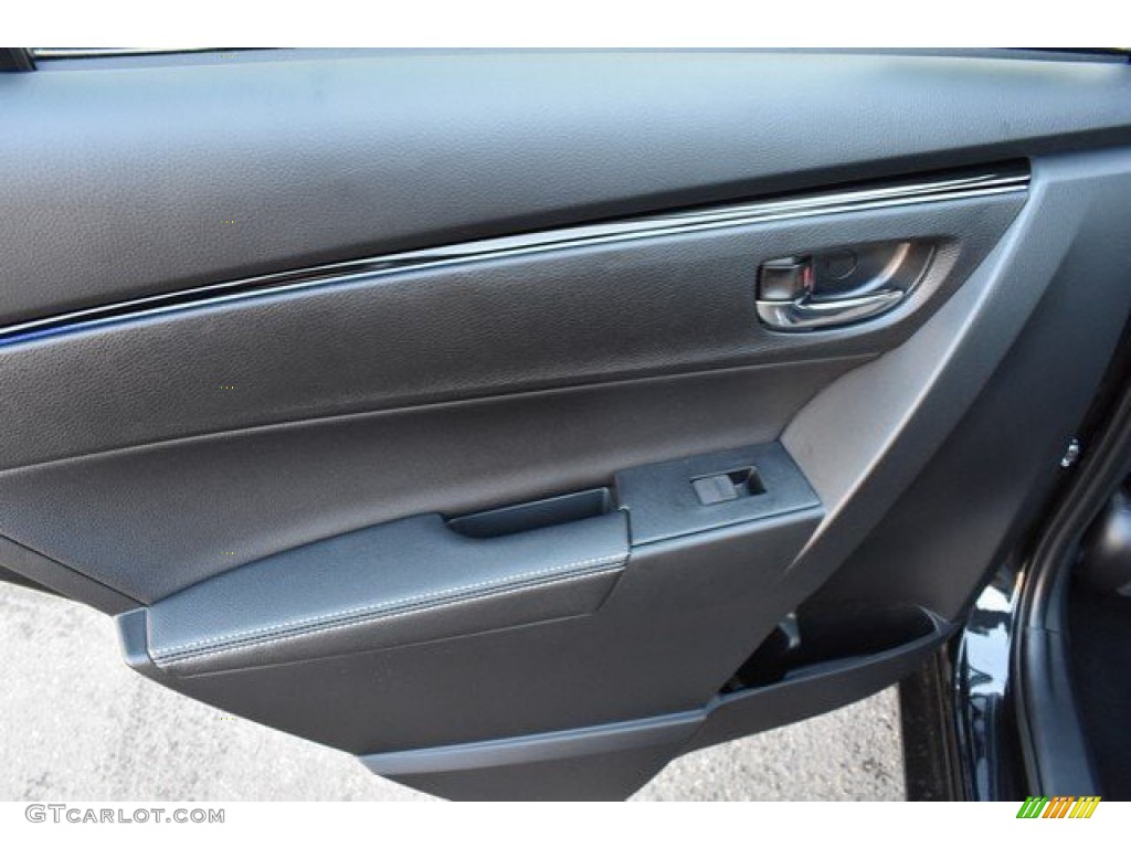 2019 Toyota Corolla SE Black Door Panel Photo #132053733