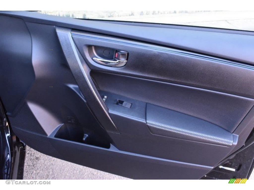 2019 Toyota Corolla SE Black Door Panel Photo #132053757