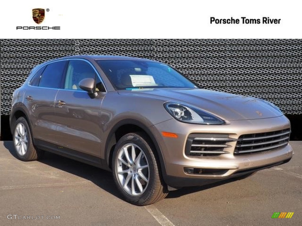 2019 Cayenne  - Palladium Metallic / Black/Mojave Beige photo #1