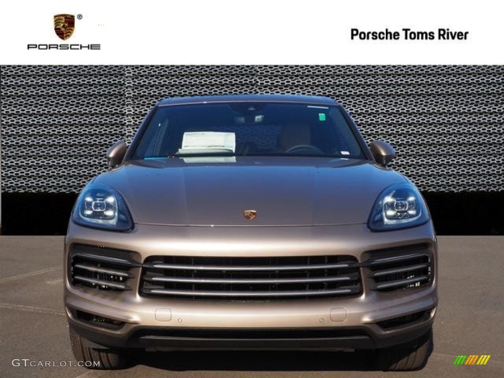 2019 Cayenne  - Palladium Metallic / Black/Mojave Beige photo #2