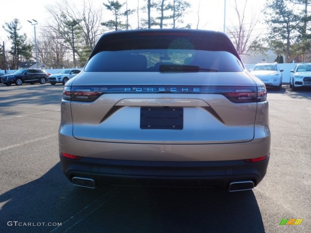2019 Cayenne  - Palladium Metallic / Black/Mojave Beige photo #6