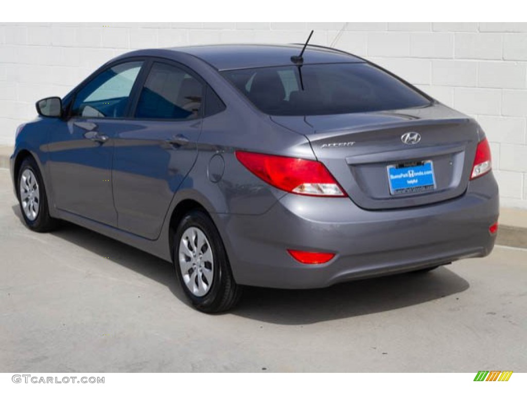 2016 Accent SE Sedan - Triathlon Gray / Gray photo #2