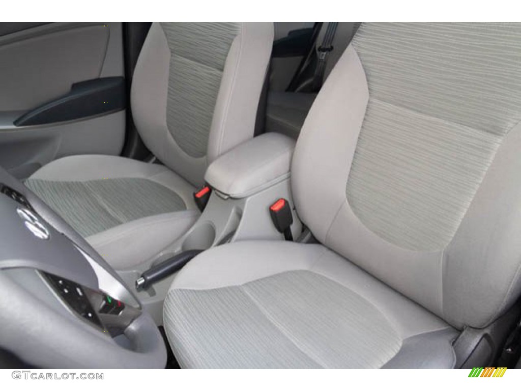 2016 Accent SE Sedan - Triathlon Gray / Gray photo #15
