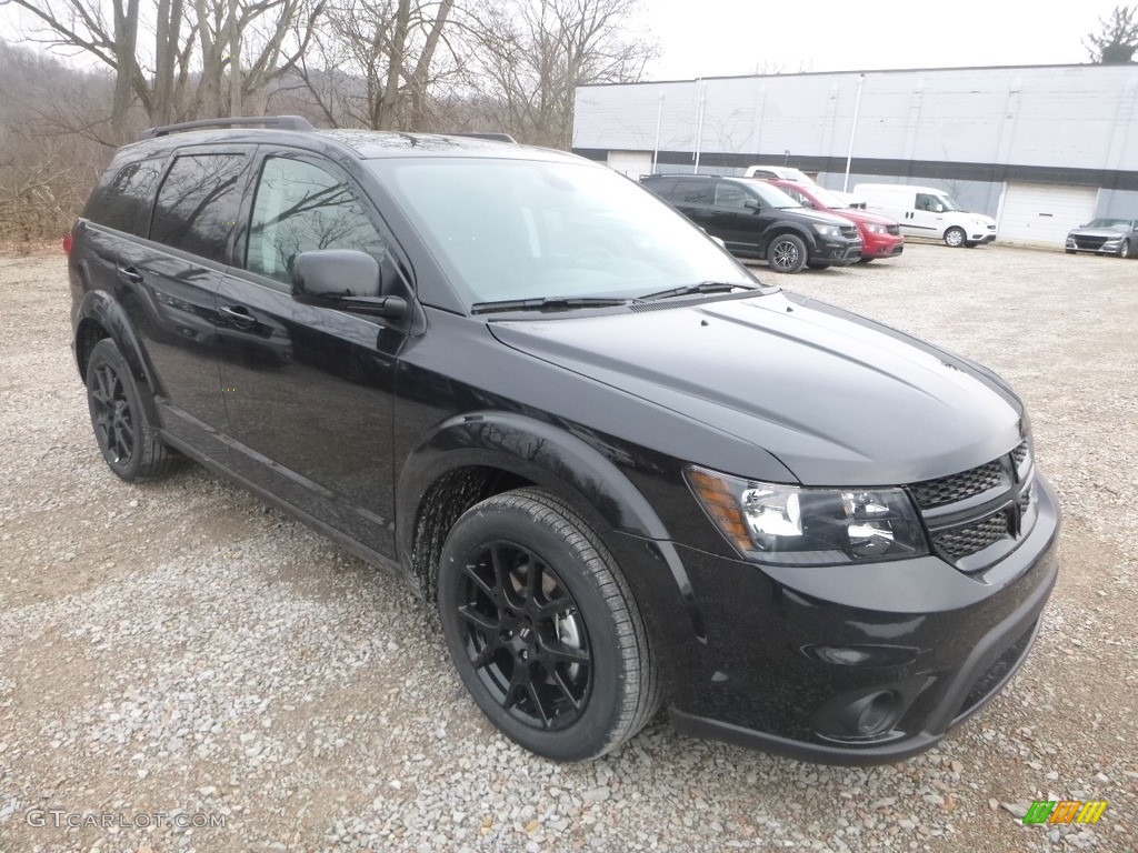Pitch Black 2019 Dodge Journey SE Exterior Photo #132063696